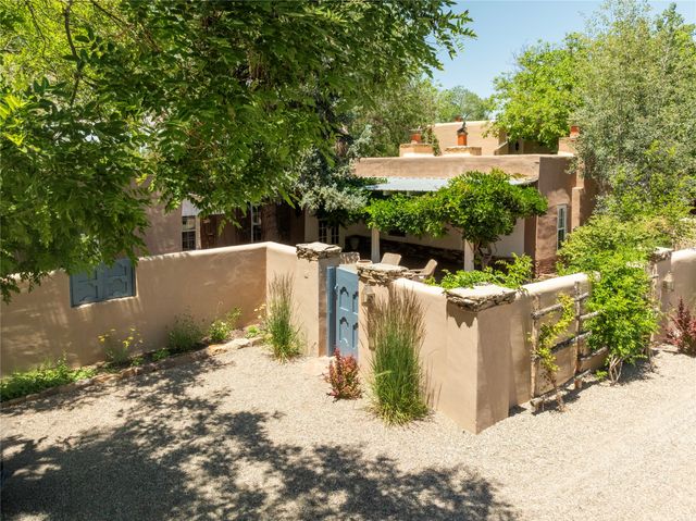 767 Acequia Madre 1, Santa Fe, NM 87505