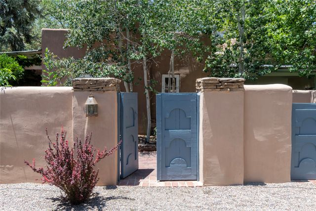 767 Acequia Madre 1, Santa Fe, NM 87505