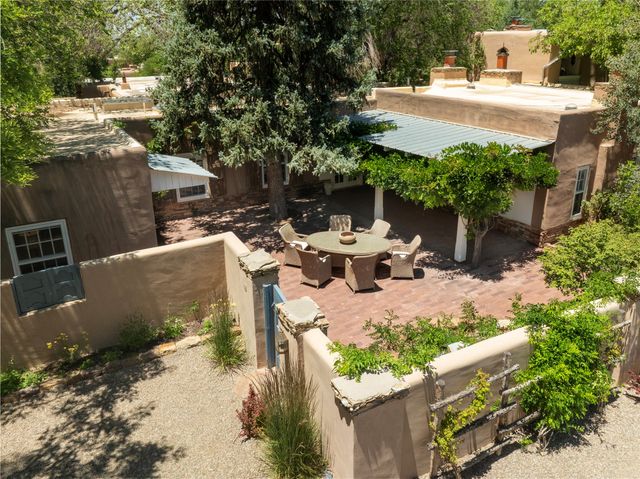 767 Acequia Madre 1, Santa Fe, NM 87505