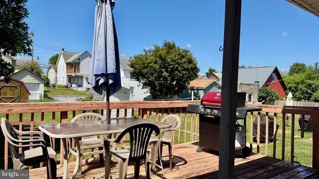 220 S 4TH ST, Emmaus, PA 18049
