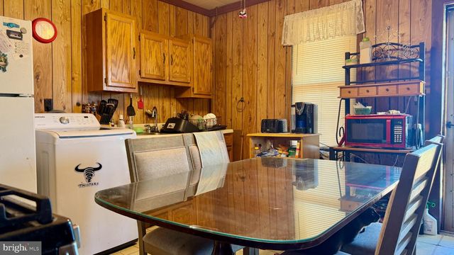 220 S 4TH ST, Emmaus, PA 18049