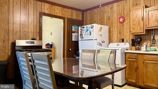 220 S 4TH ST, Emmaus, PA 18049