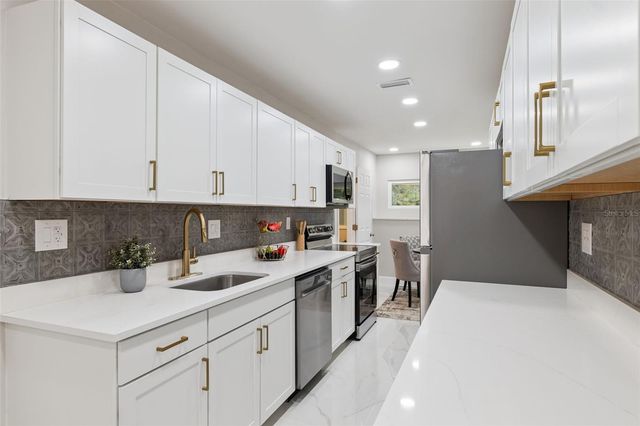 1375 LAKE DRIVE, Casselberry, FL 32707