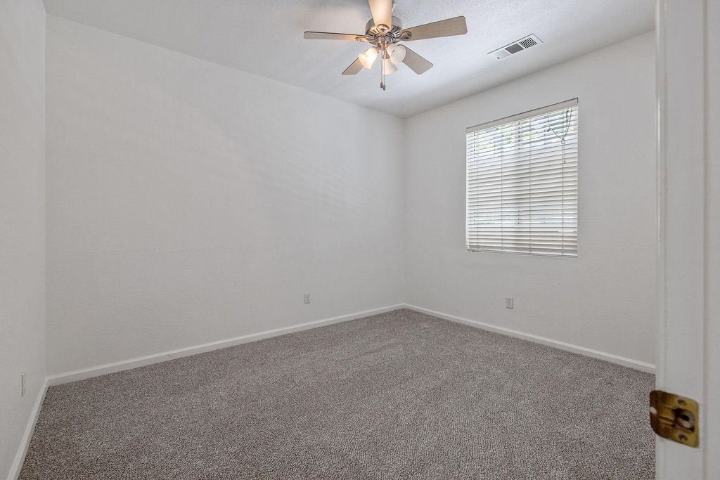 Image 21 of property listing at 4125 W Harold, Visalia, CA 93291