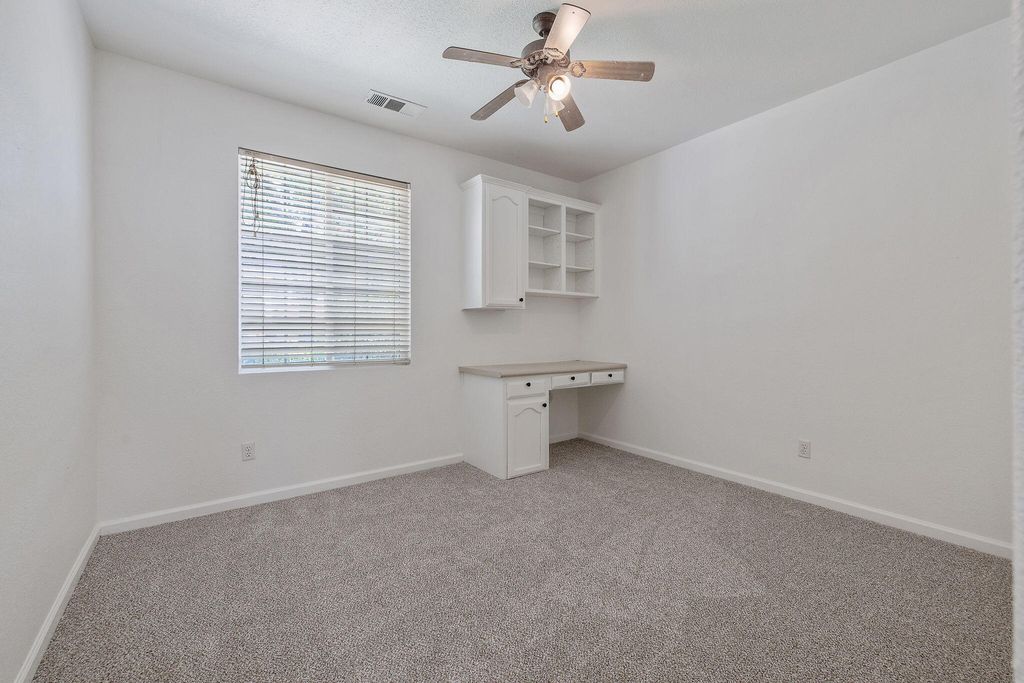 Image 22 of property listing at 4125 W Harold, Visalia, CA 93291