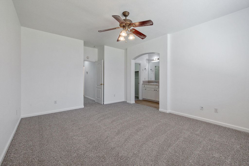 Image 25 of property listing at 4125 W Harold, Visalia, CA 93291