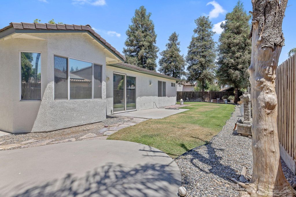 Image 31 of property listing at 4125 W Harold, Visalia, CA 93291