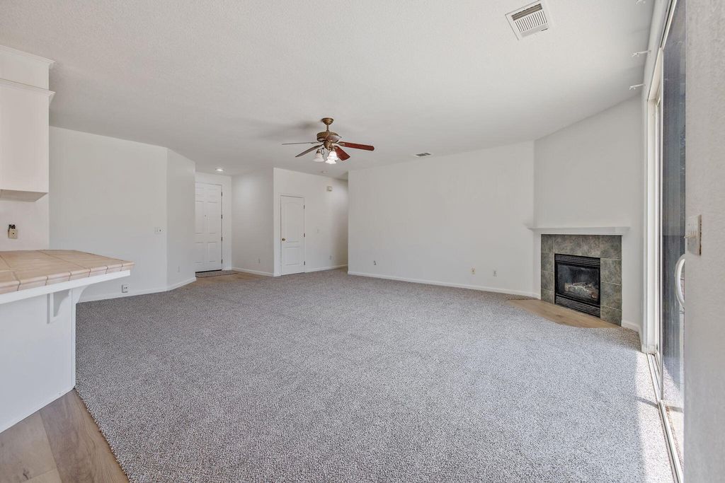 Image 8 of property listing at 4125 W Harold, Visalia, CA 93291