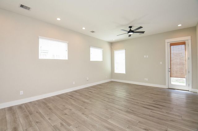 1223 W Tidwell Road, Houston, TX 77091