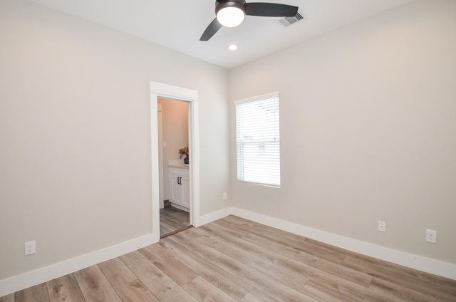 1223 W Tidwell Road, Houston, TX 77091