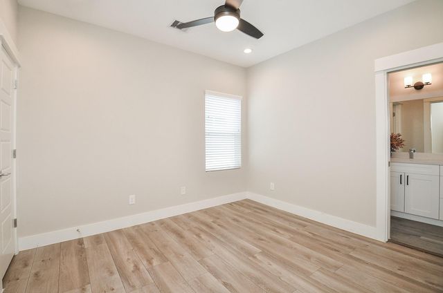 1223 W Tidwell Road, Houston, TX 77091