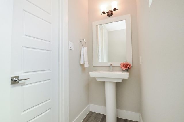 1223 W Tidwell Road, Houston, TX 77091