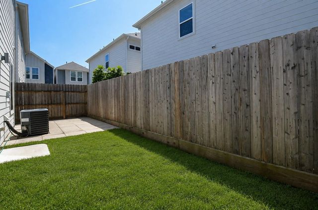 1223 W Tidwell Road, Houston, TX 77091