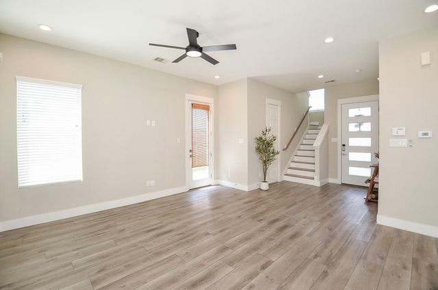1223 W Tidwell Road, Houston, TX 77091