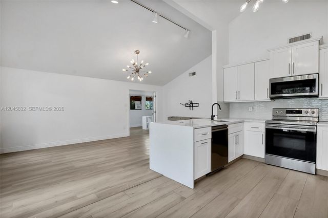 23384 Shetland Run, Boca Raton, FL 33433