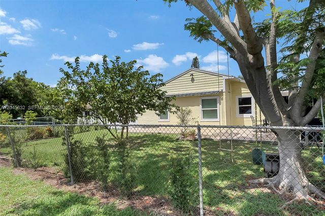 23384 Shetland Run, Boca Raton, FL 33433
