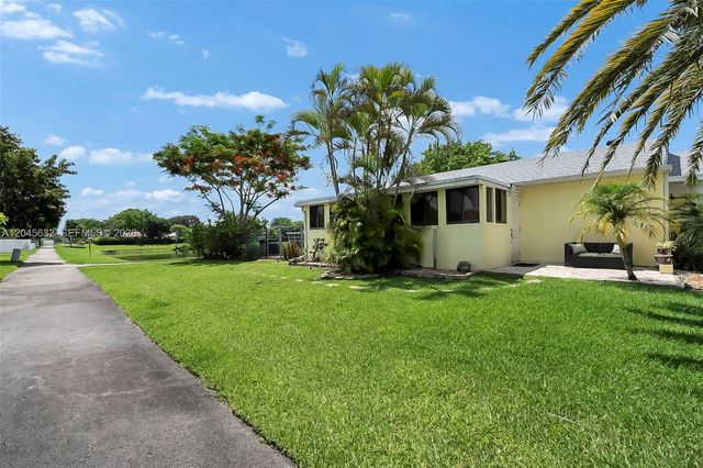 23384 Shetland Run, Boca Raton, FL 33433