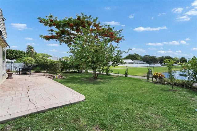 23384 Shetland Run, Boca Raton, FL 33433