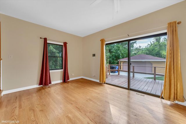 7246 N Meade Avenue, Chicago, IL 60646