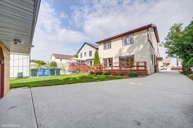 7246 N Meade Avenue, Chicago, IL 60646