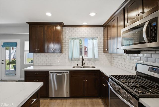 29140 Prestwick Road, Menifee, CA 92586