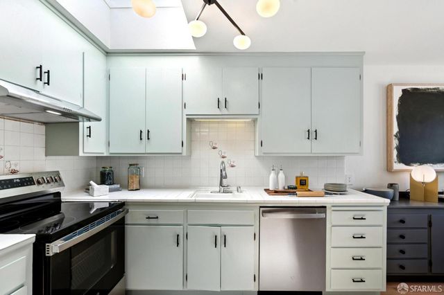 834 Congo Street, San Francisco, CA 94131