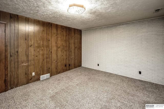 1925-1935 E Dodge Street, Fremont, NE 68025