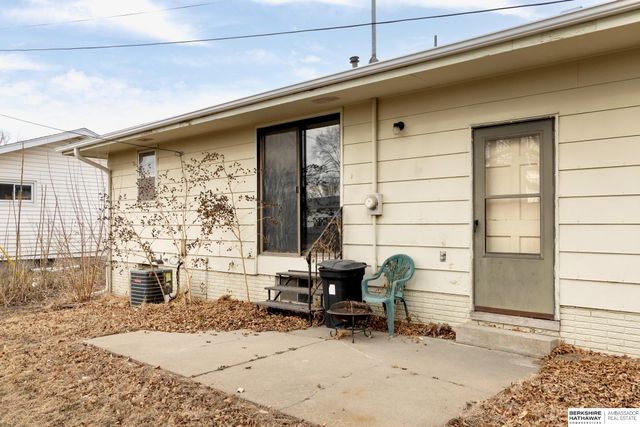 1925-1935 E Dodge Street, Fremont, NE 68025