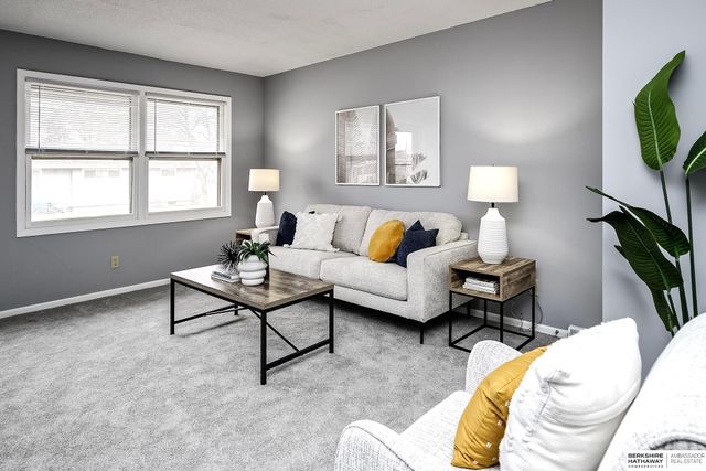 1925-1935 E Dodge Street, Fremont, NE 68025