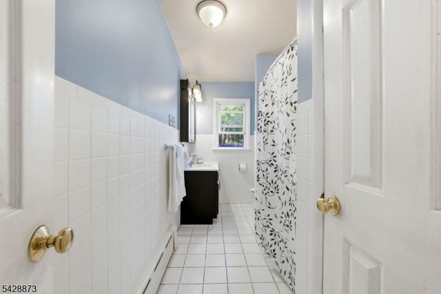 5 Rhode St, Sayreville Boro, NJ 08872