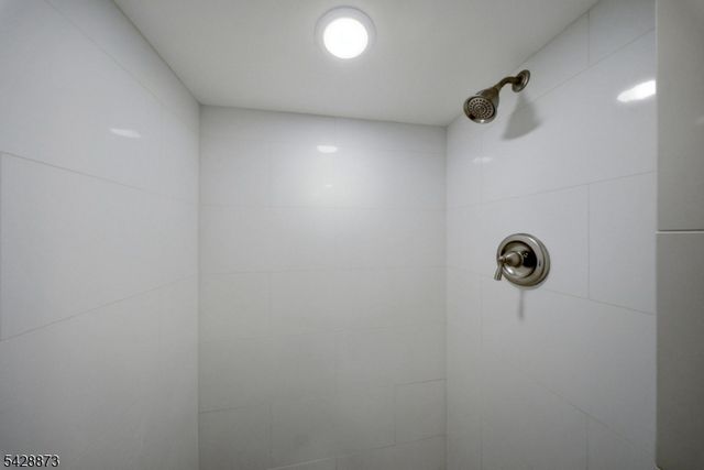 5 Rhode St, Sayreville Boro, NJ 08872