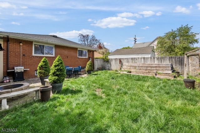 5 Rhode St, Sayreville Boro, NJ 08872