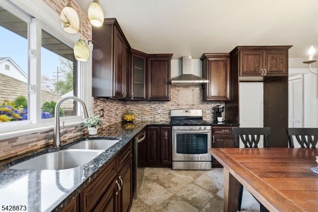 5 Rhode St, Sayreville Boro, NJ 08872