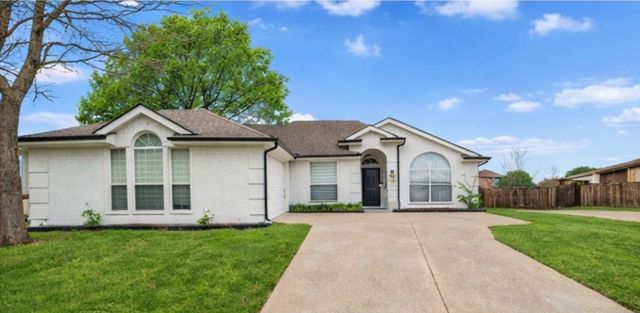 1811 Country Walk Lane, Wylie, TX 75098