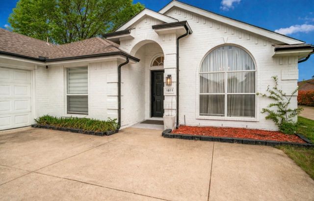 1811 Country Walk Lane, Wylie, TX 75098