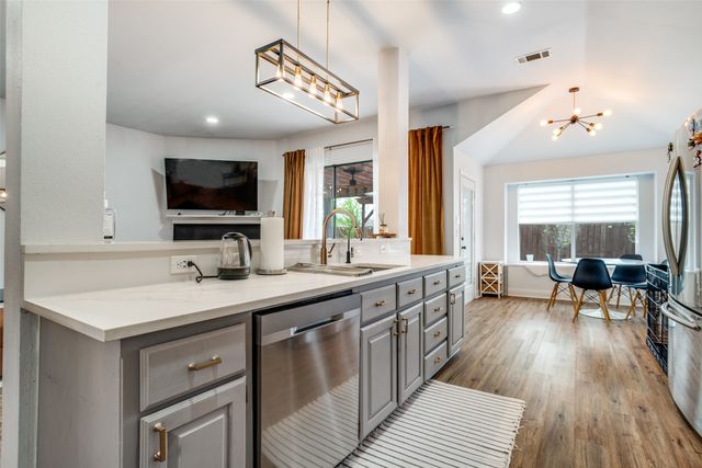 1811 Country Walk Lane, Wylie, TX 75098