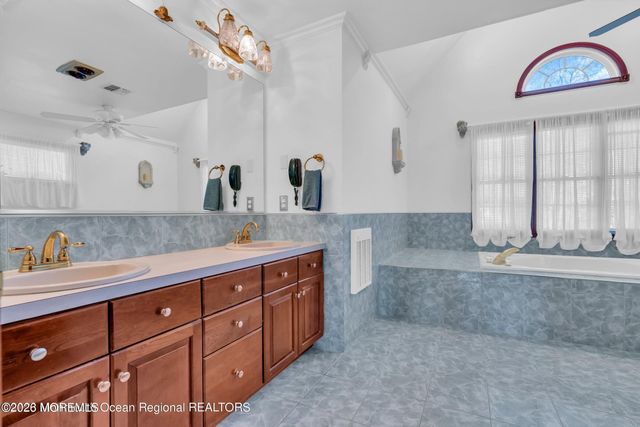 52 Langeveld Drive, Freehold, NJ 07728