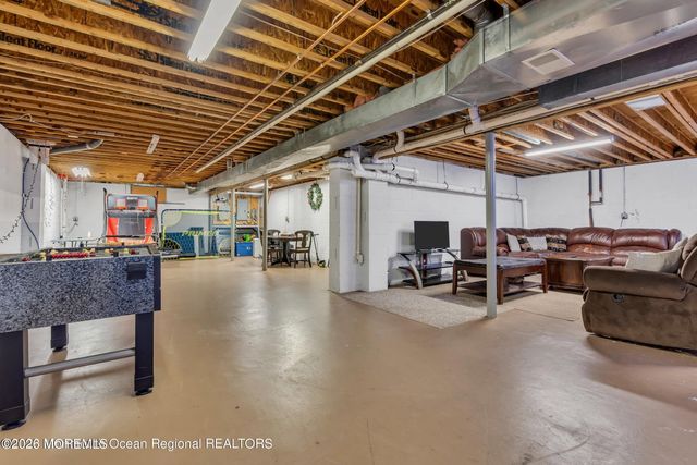 52 Langeveld Drive, Freehold, NJ 07728