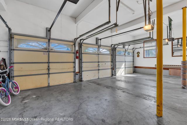 52 Langeveld Drive, Freehold, NJ 07728