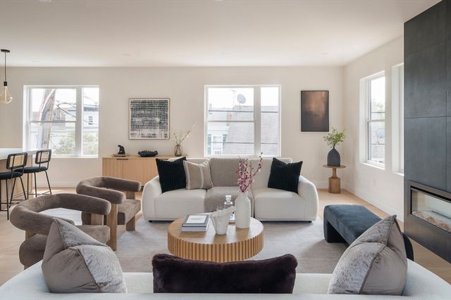 60 Franklin St 2, Somerville, MA 02145