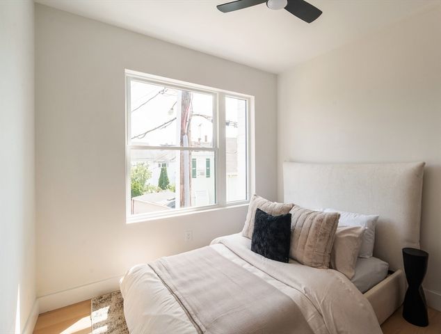 60 Franklin St 2, Somerville, MA 02145