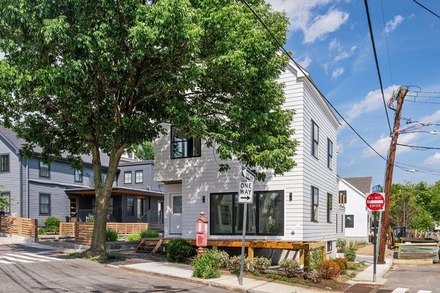 60 Franklin St 2, Somerville, MA 02145