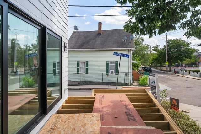 60 Franklin St 2, Somerville, MA 02145