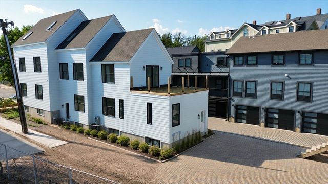 60 Franklin St 2, Somerville, MA 02145