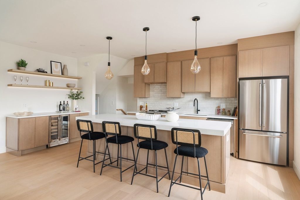 60 Franklin St 2, Somerville, MA 02145