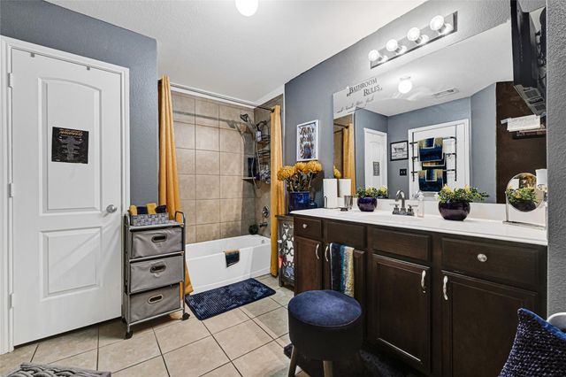 20451 Moon Walk Drive, Humble, TX 77338