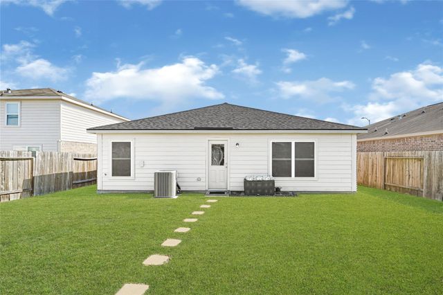 20451 Moon Walk Drive, Humble, TX 77338