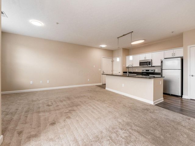 5864 Whitebark Pine Trail, Dublin, OH 43016