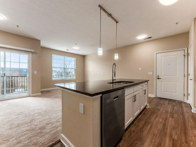 5864 Whitebark Pine Trail, Dublin, OH 43016