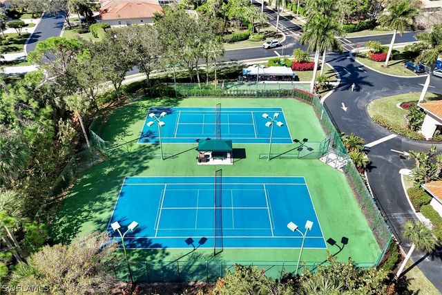 7488 Berkshire Pines DR, Naples, FL 34104